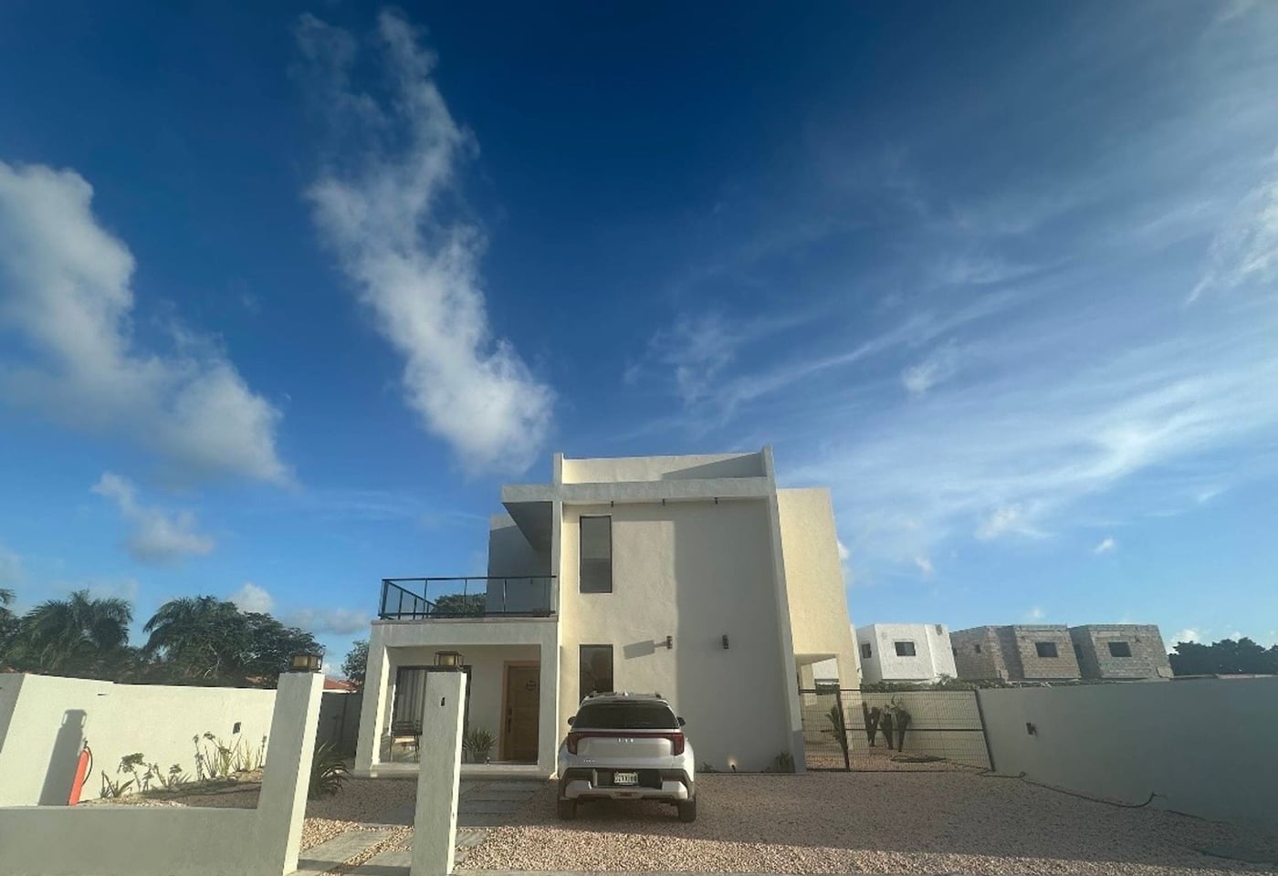 Amplia villa de 4 habitaciones en residencial cerrado – foto 1
