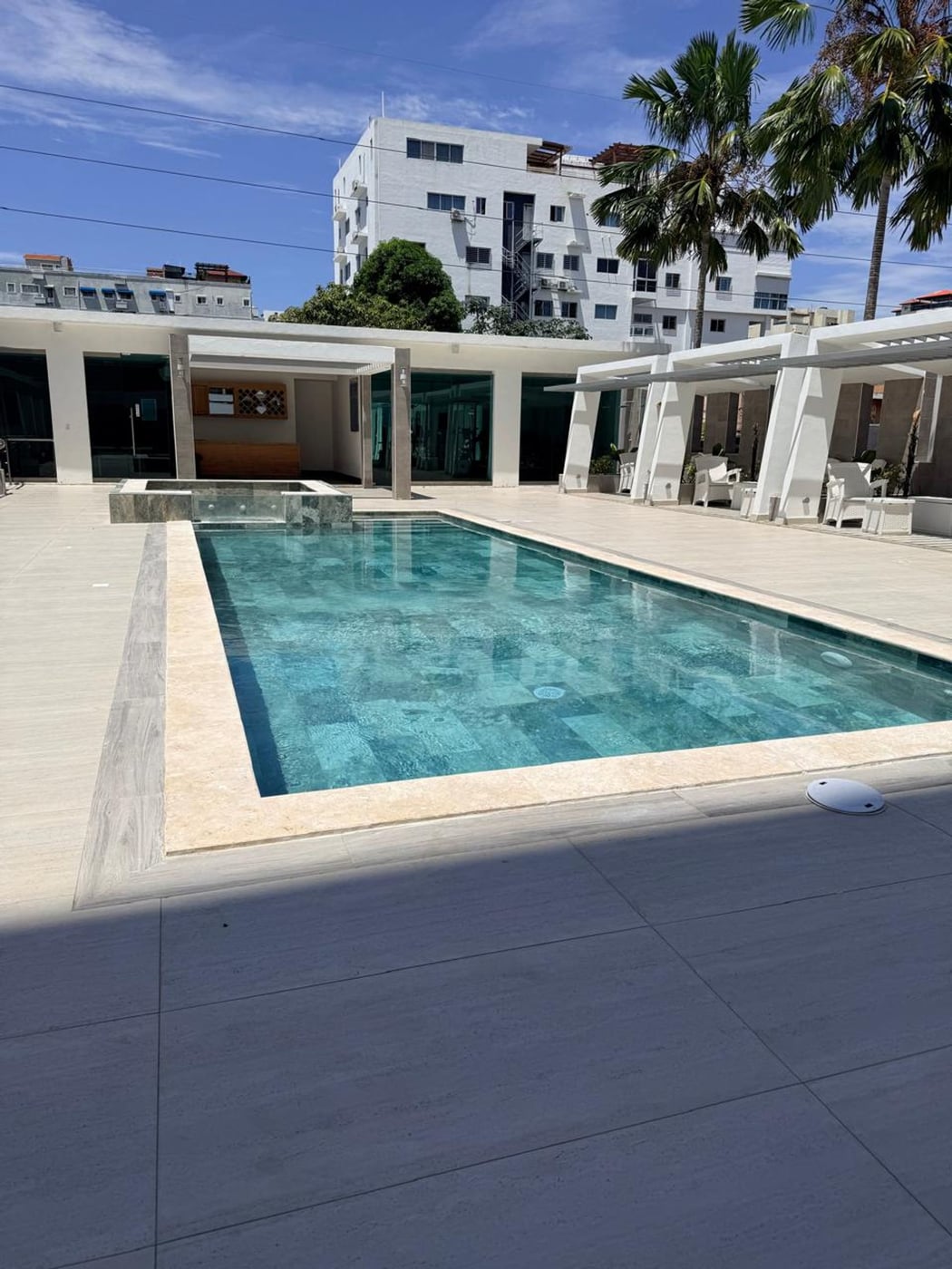 APARTAMENTO EN ALQUILER 3 HAB RÓMULO BETANCOURT – foto 1