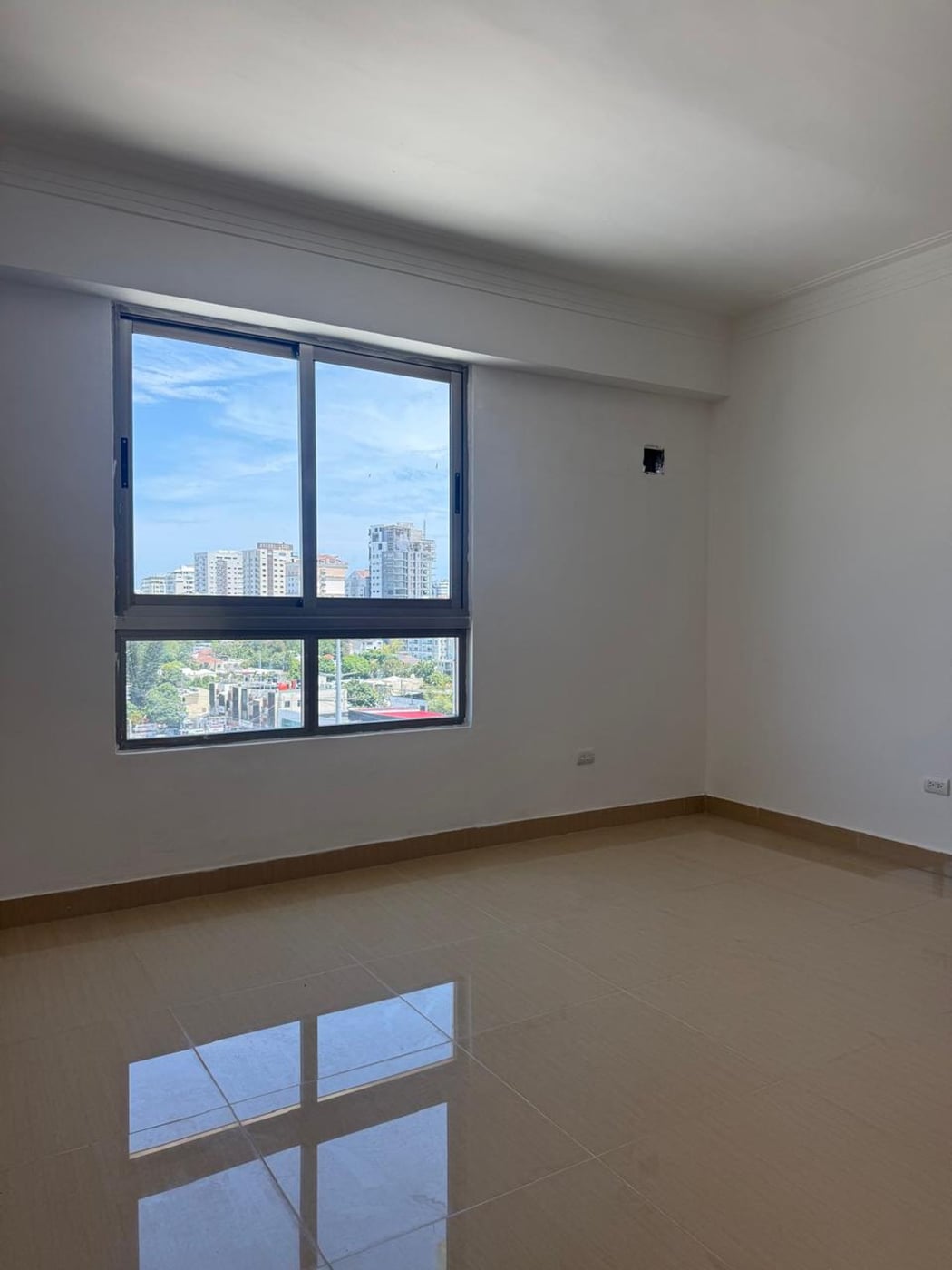APARTAMENTO EN ALQUILER 3 HAB RÓMULO BETANCOURT – foto 9