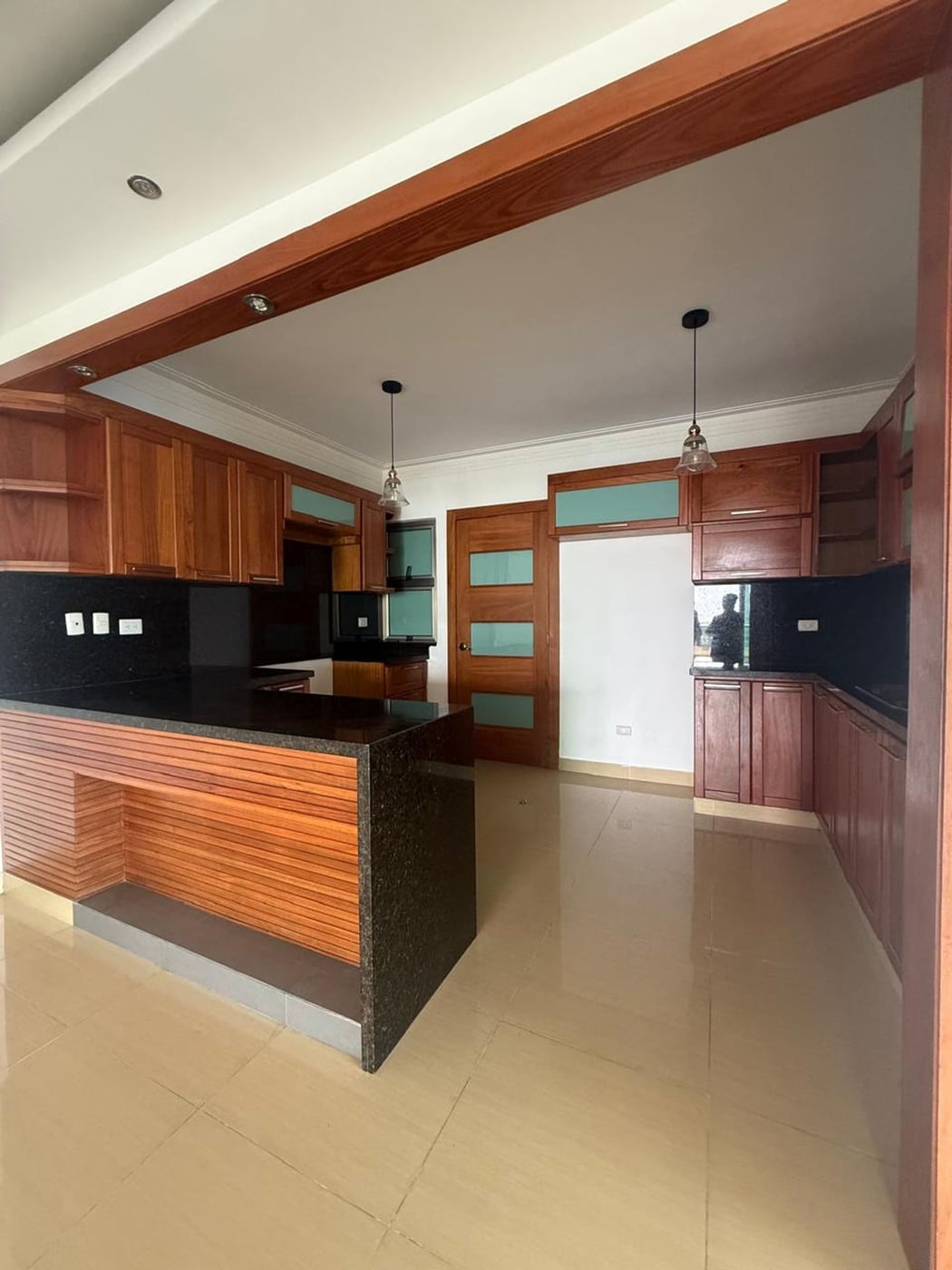 APARTAMENTO EN ALQUILER 3 HAB RÓMULO BETANCOURT – foto 3