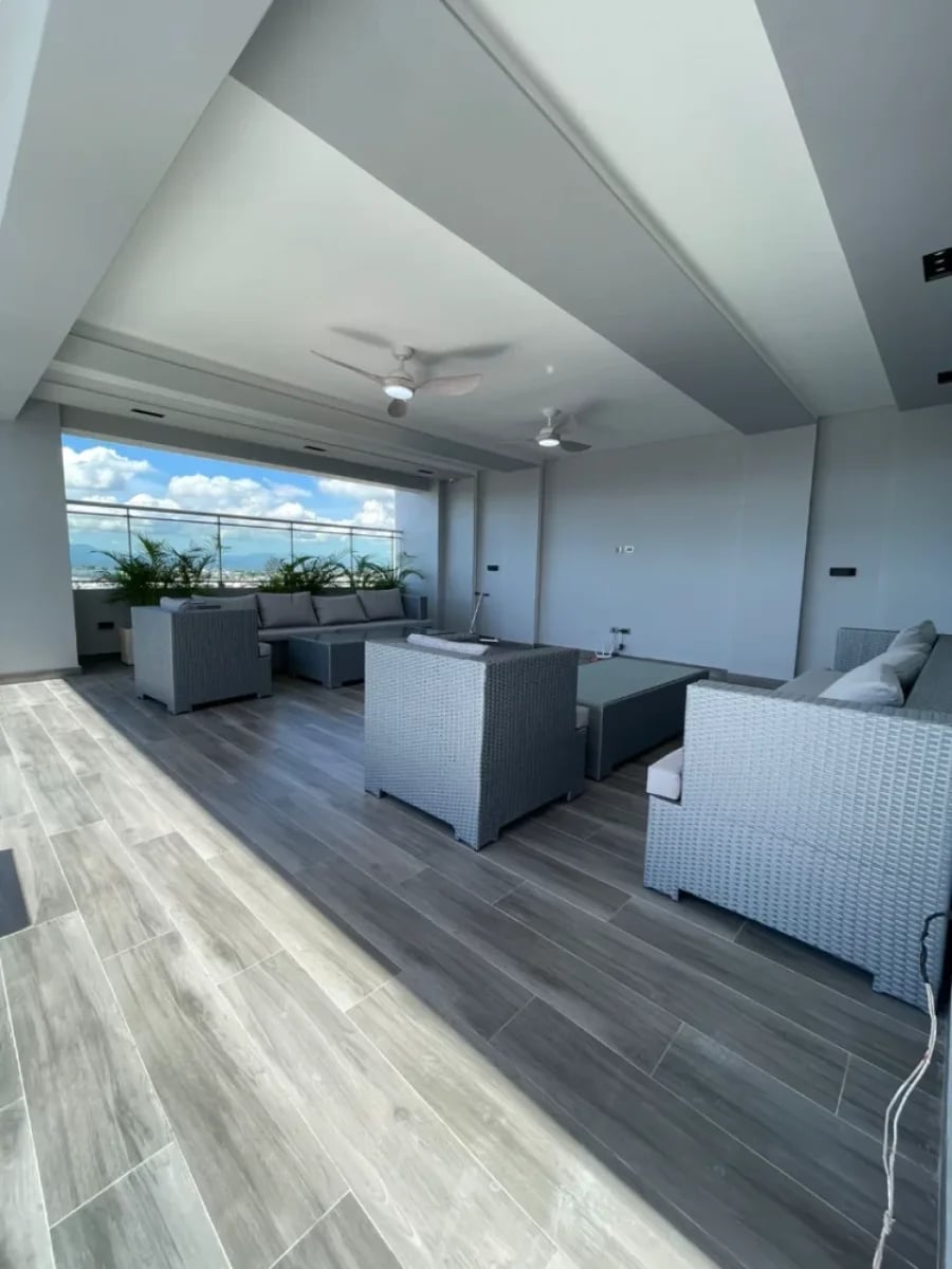 Se vende apto de 2 habitaciones con terraza MILLON – foto 9
