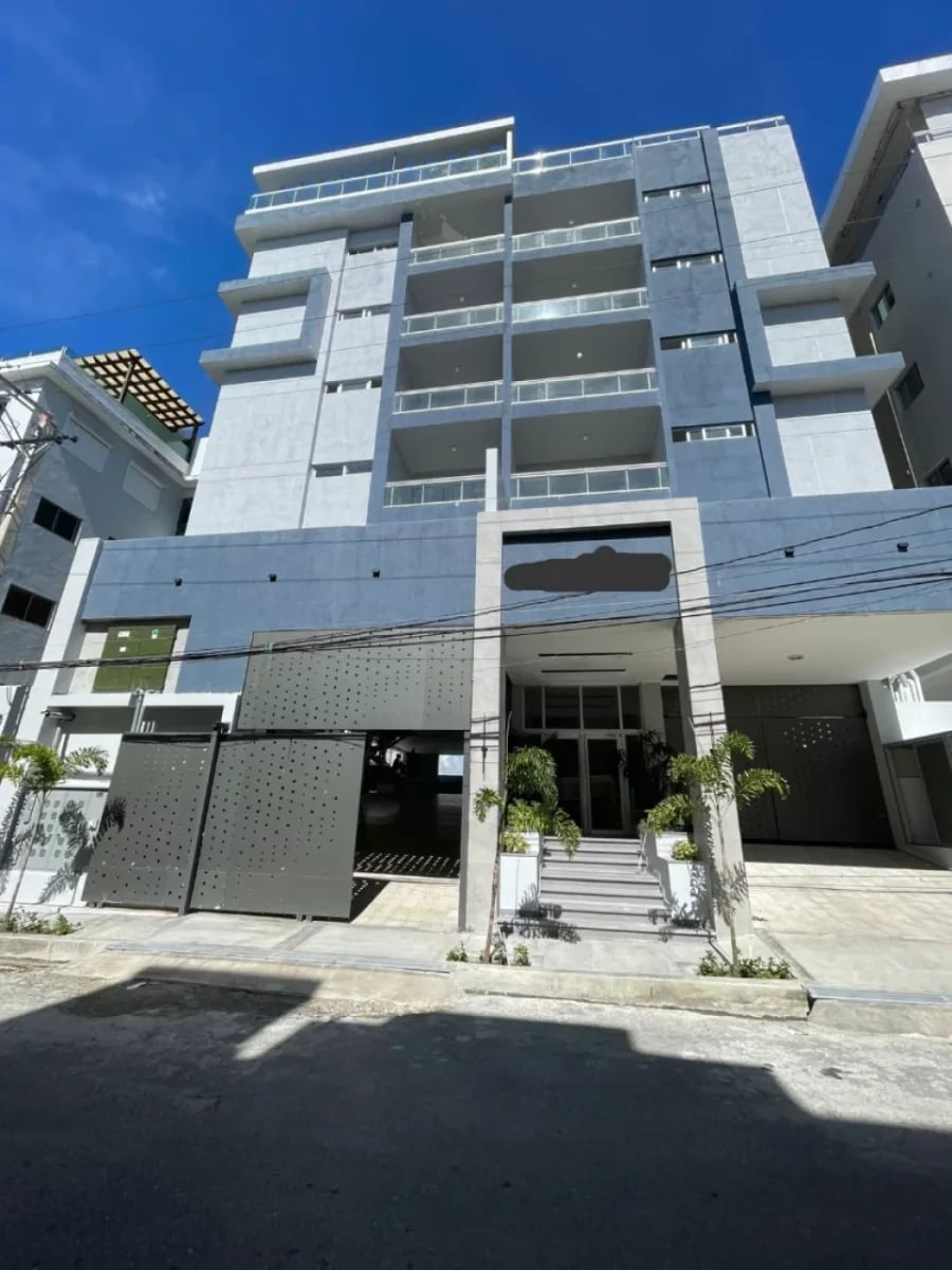 Se vende apto de 2 habitaciones con terraza MILLON – foto 10