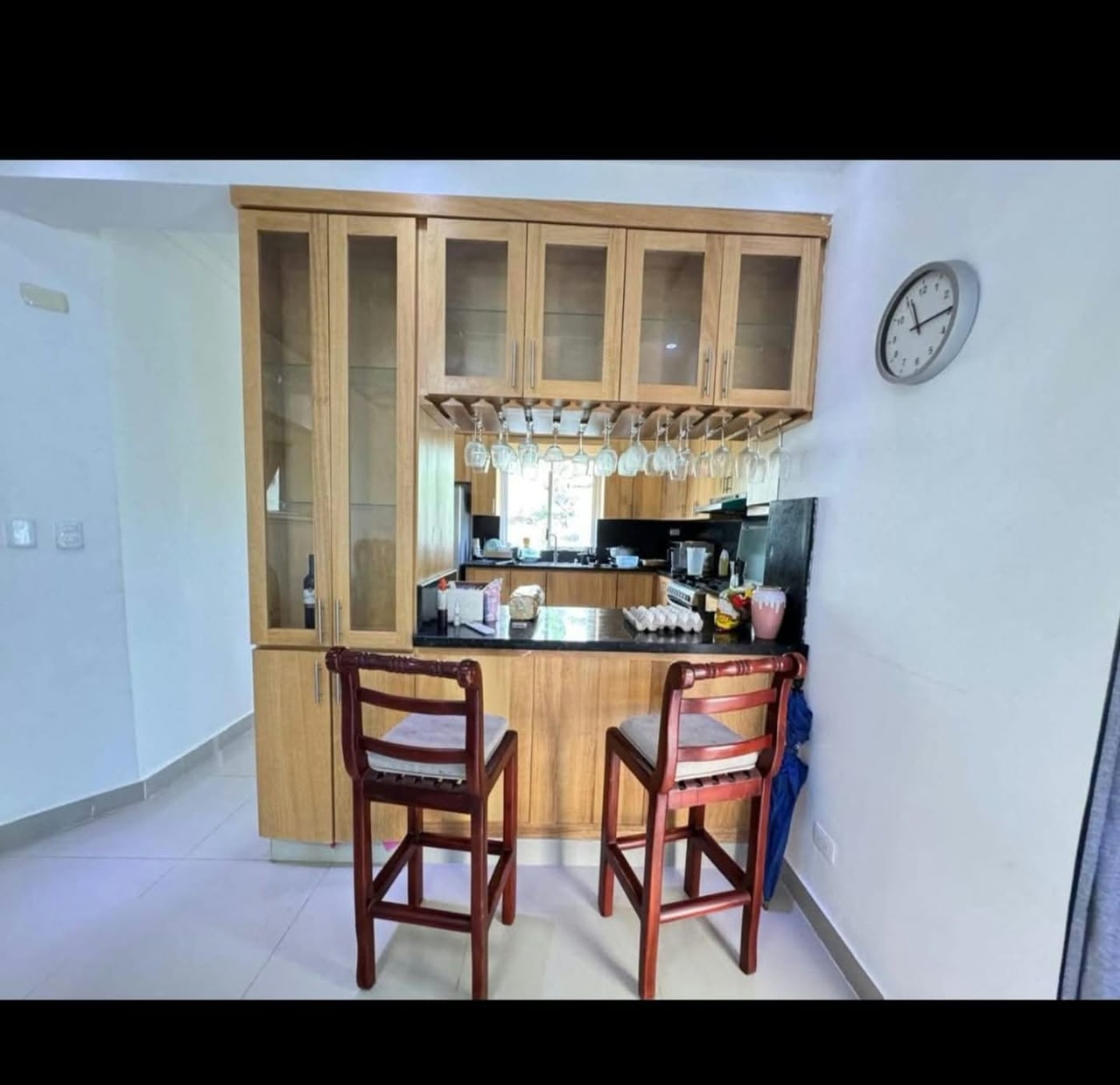 VENDO CASA DE 2 NIVELES CERCA DE LA EMBAJADA EEUU – foto 6