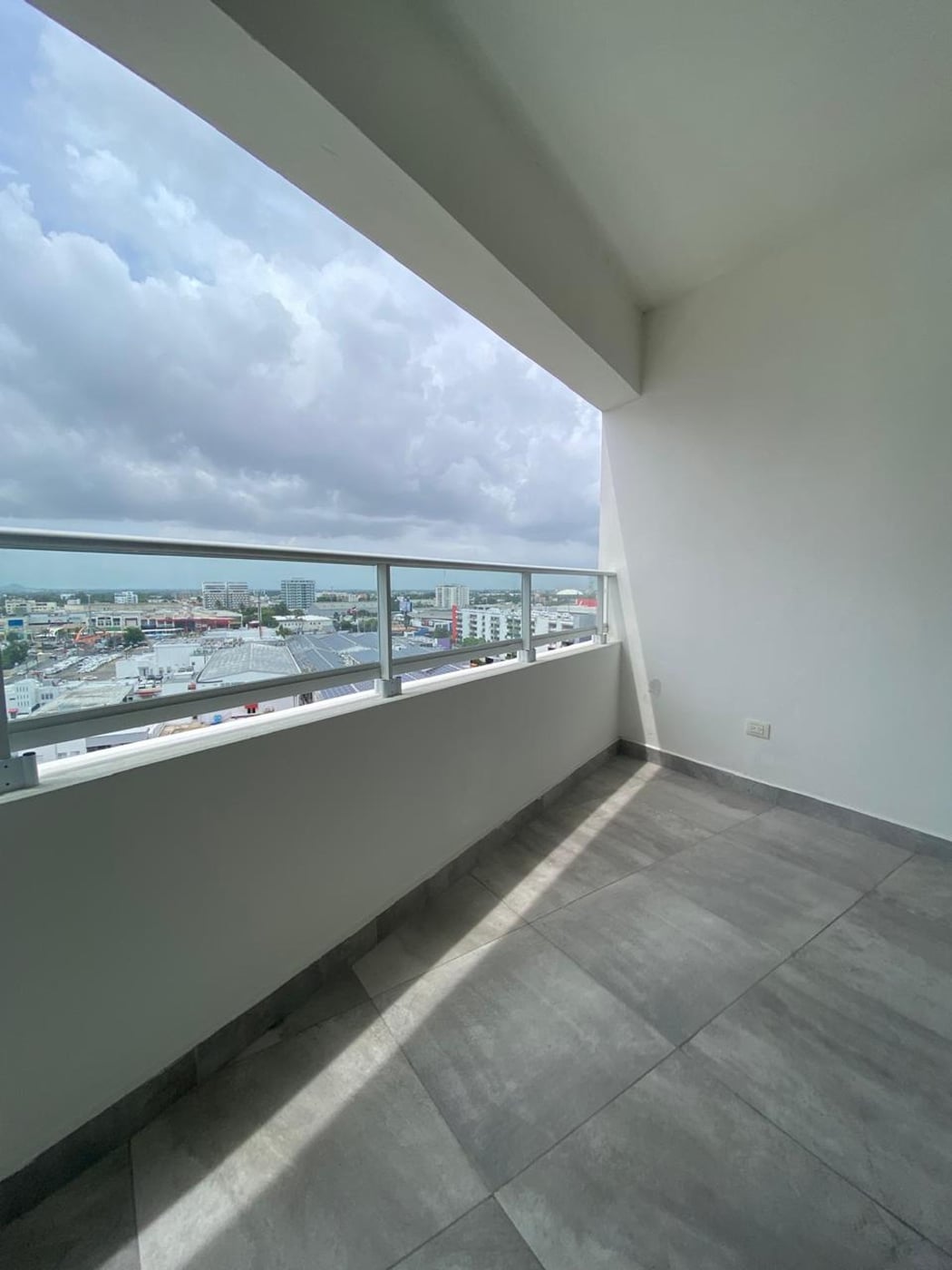 Apartamento en alquiler en Torre moderna – foto 1