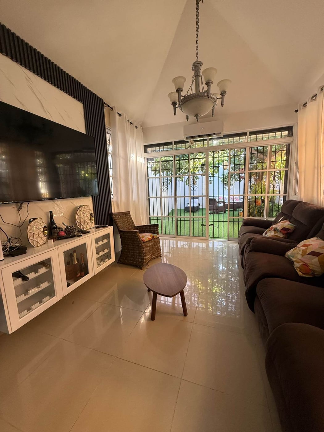 Casa de dos niveles en Costa Caribe – foto 4
