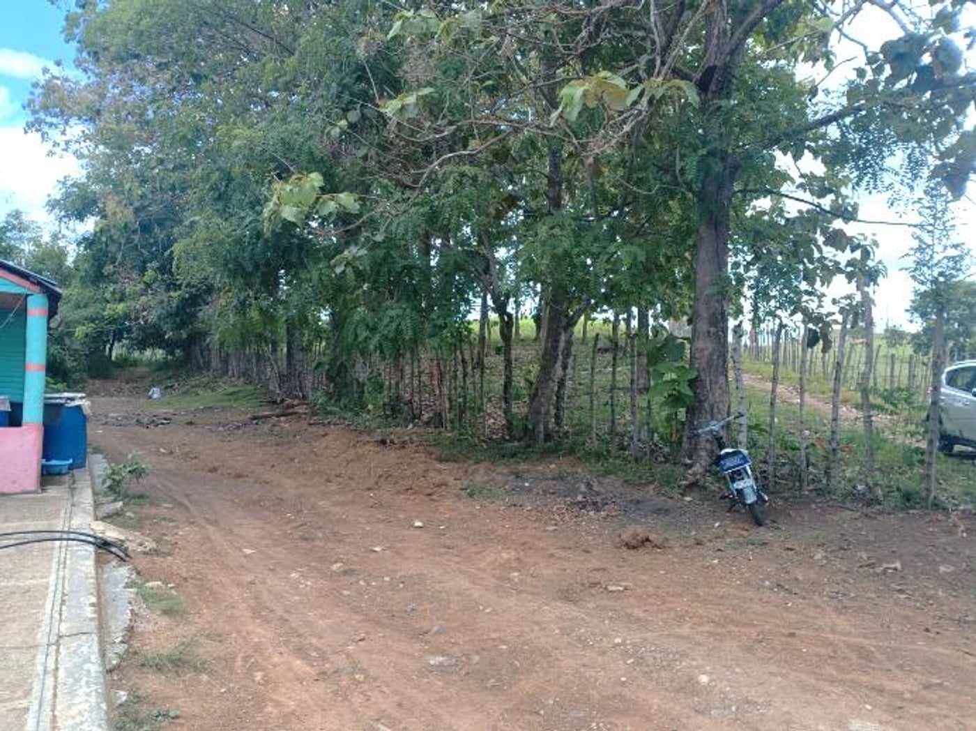 Finca de 290,000 m² con acceso al río en Yamasá – foto 2