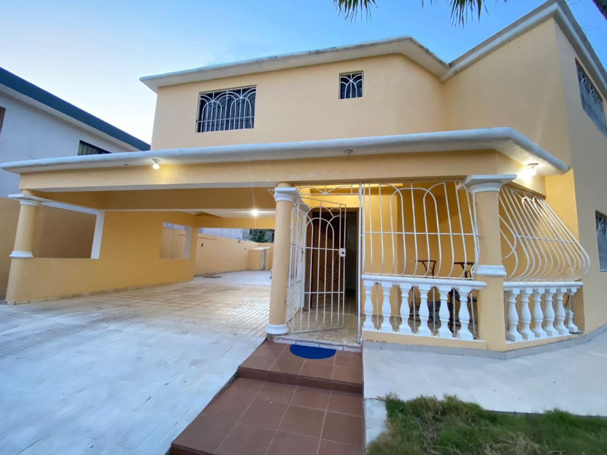 Casa en Santo Domingo Este, Real Tamarindo – foto 1
