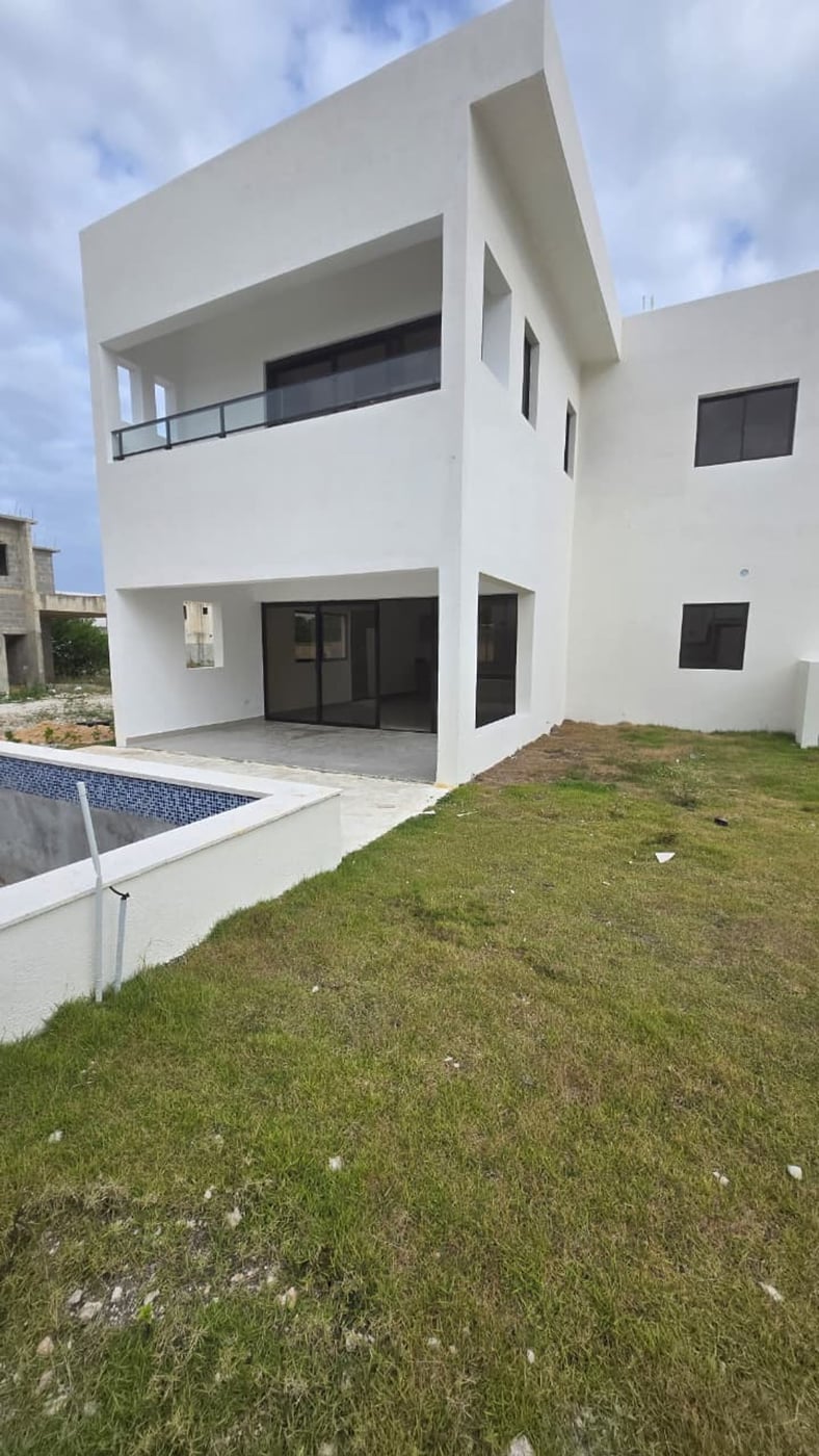 CASA EN VENTA 3 DORMITORIOS PUNTA CANA CON PISCINA – foto 2