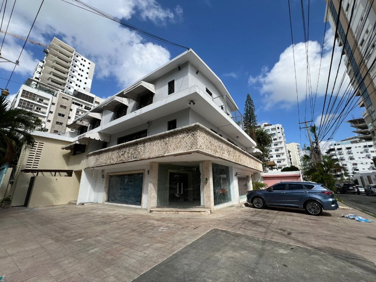 Local Comercial en Ensanche Naco, Santo Domingo – foto 1