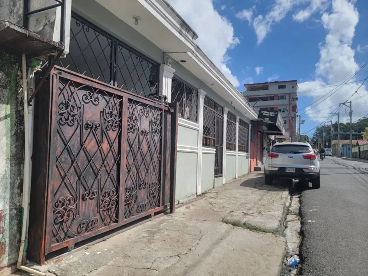 Casa en Las Caobas, Santo Domingo Oeste – foto 1