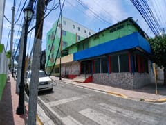 Edificio comercial y residencial de 440 m² en venta – foto 1