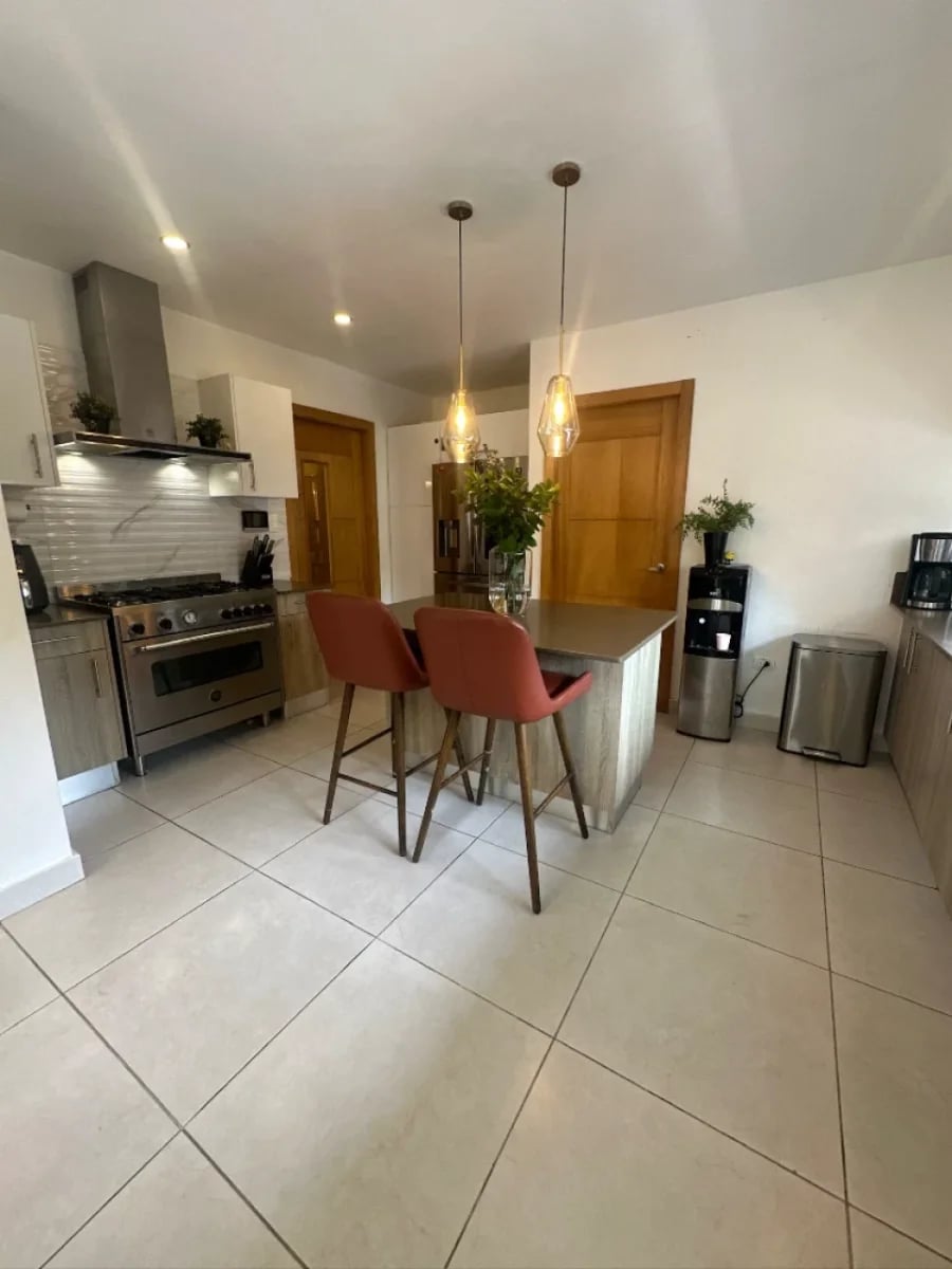Casa en Viejo Arroyo Hondo, Santo Domingo – foto 4