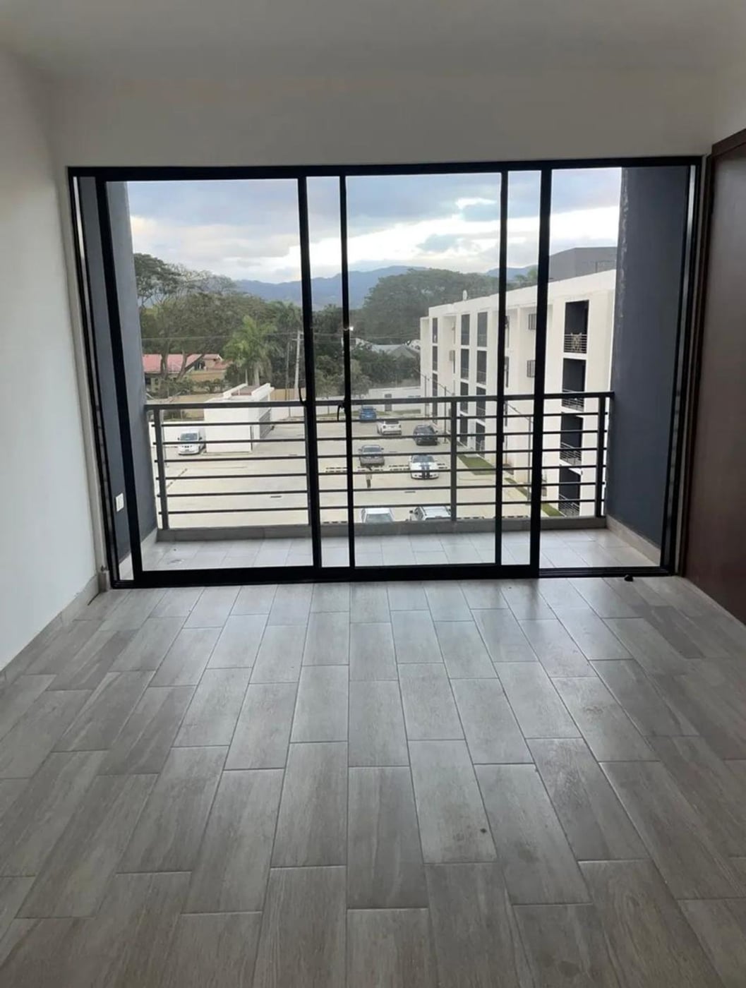 RES. TERRANOVA PENTHOUSE 4to PISO – foto 1