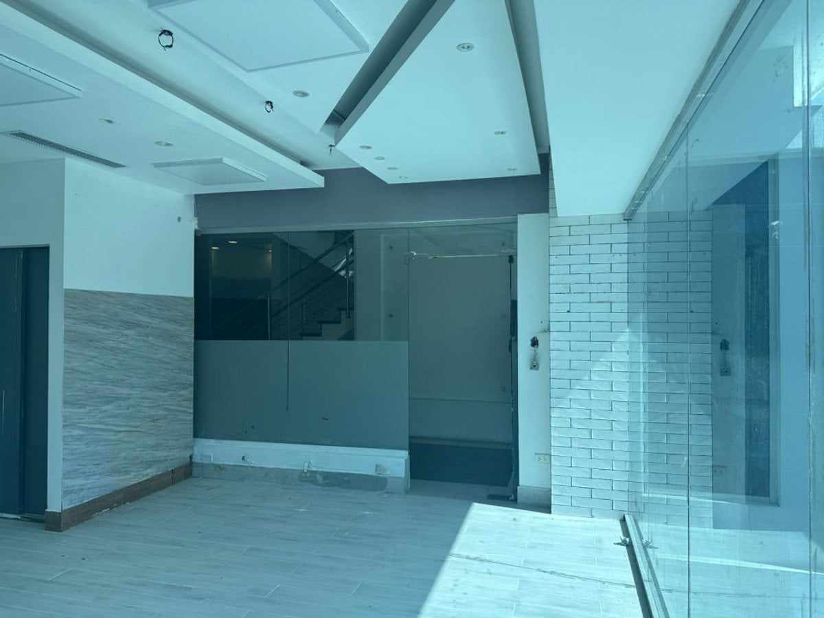 Local en 1er piso en alquiler – foto 2