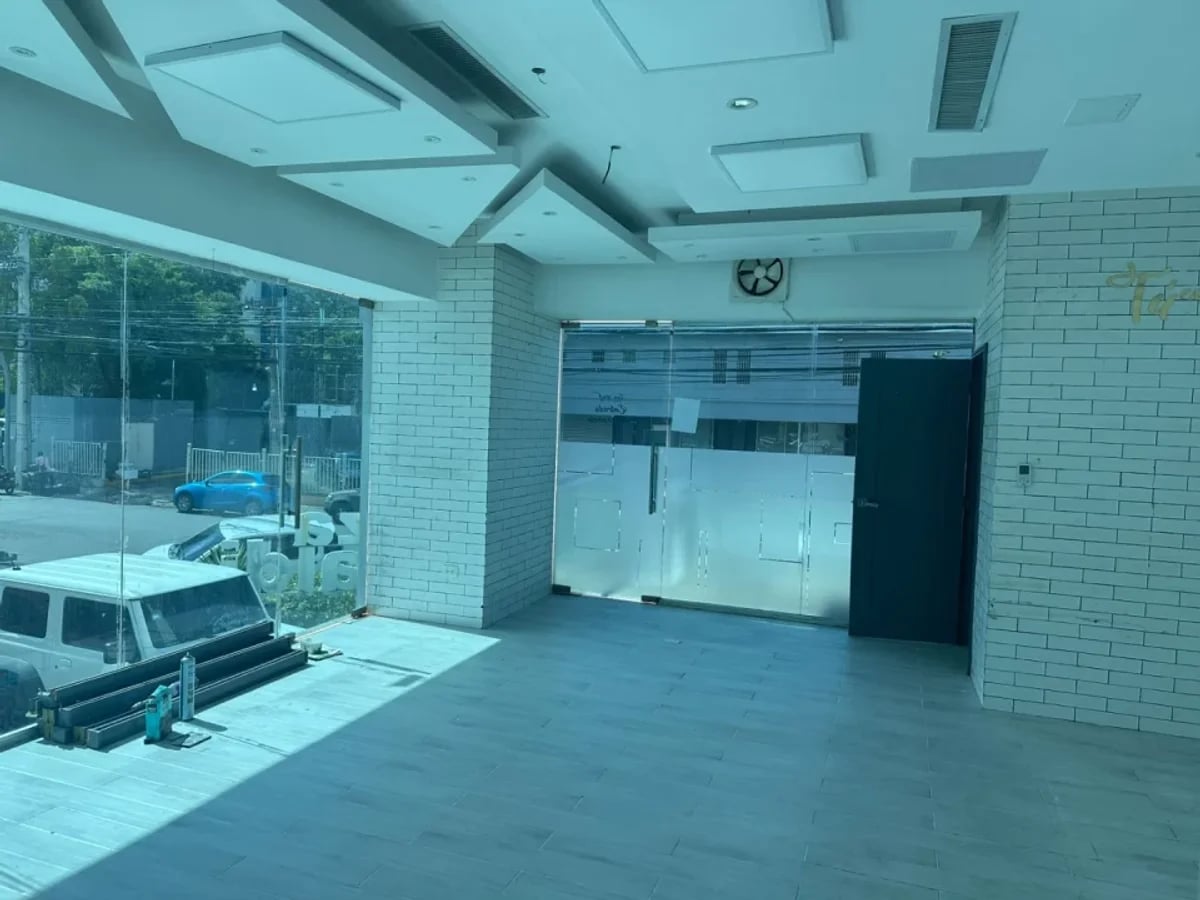 Local en 1er piso en alquiler – foto 6