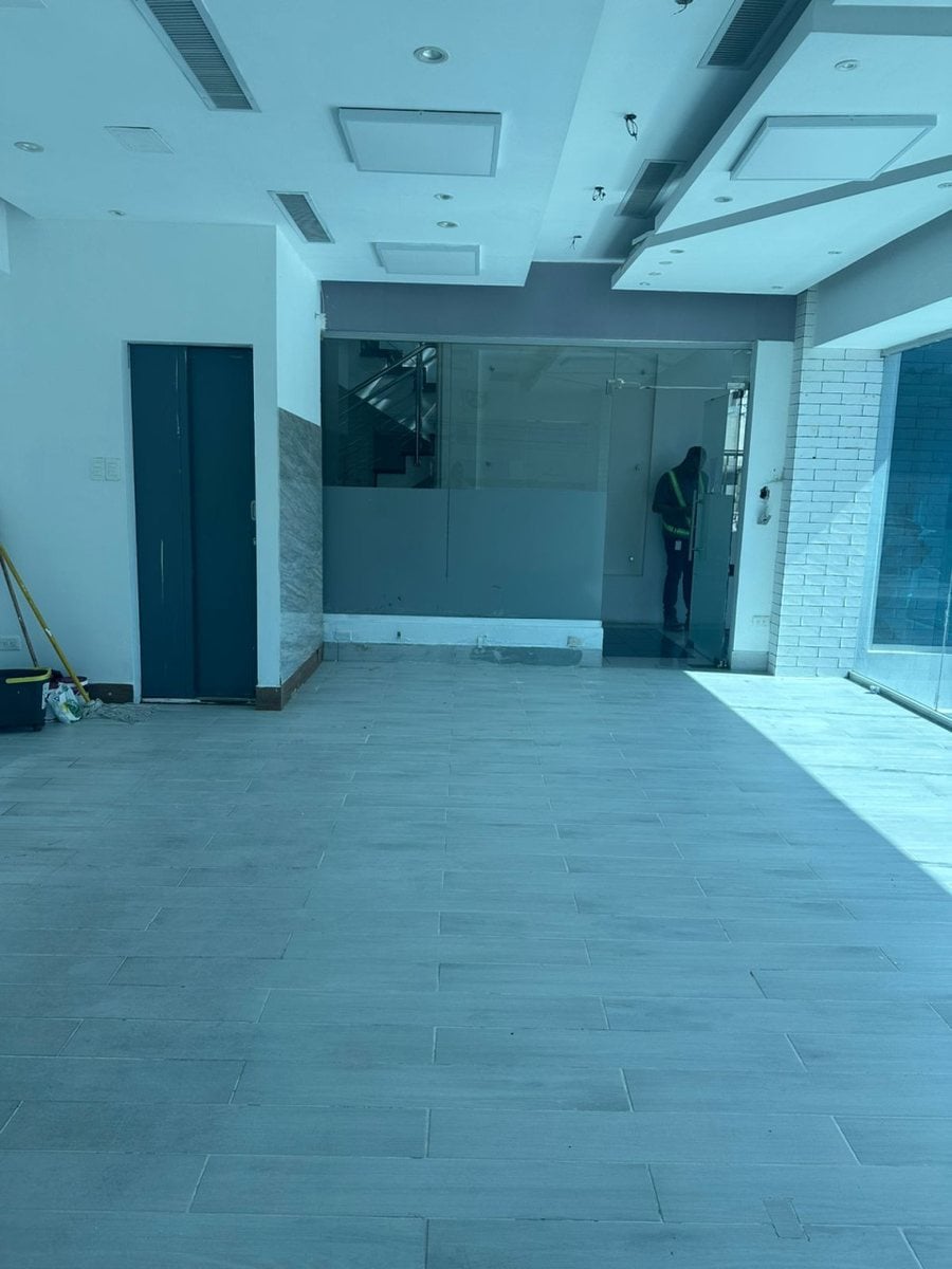 Local en 1er piso en alquiler – foto 4