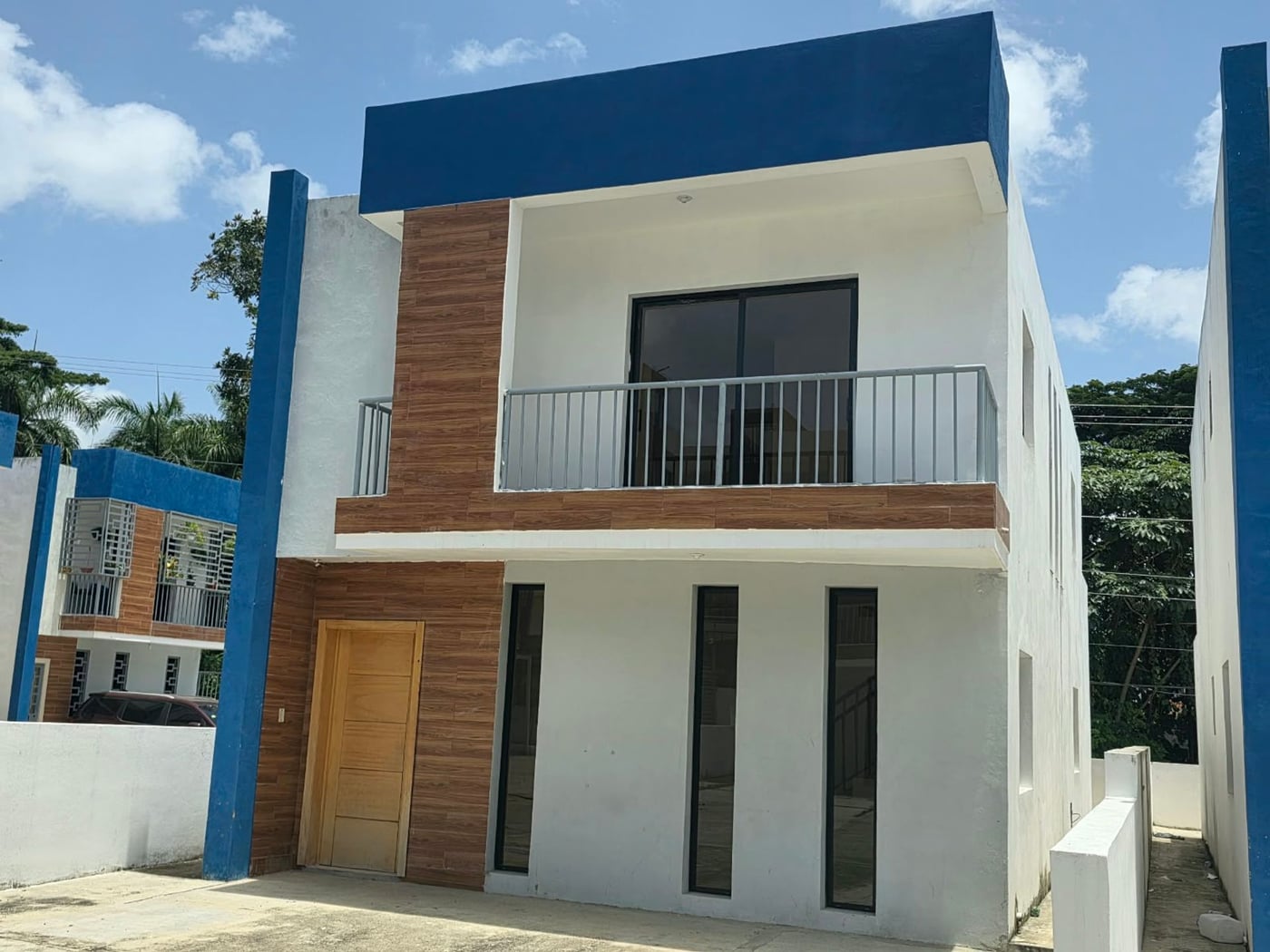 Vendo casa en Villas Naco, KM13 Autopista Duarte – foto 1