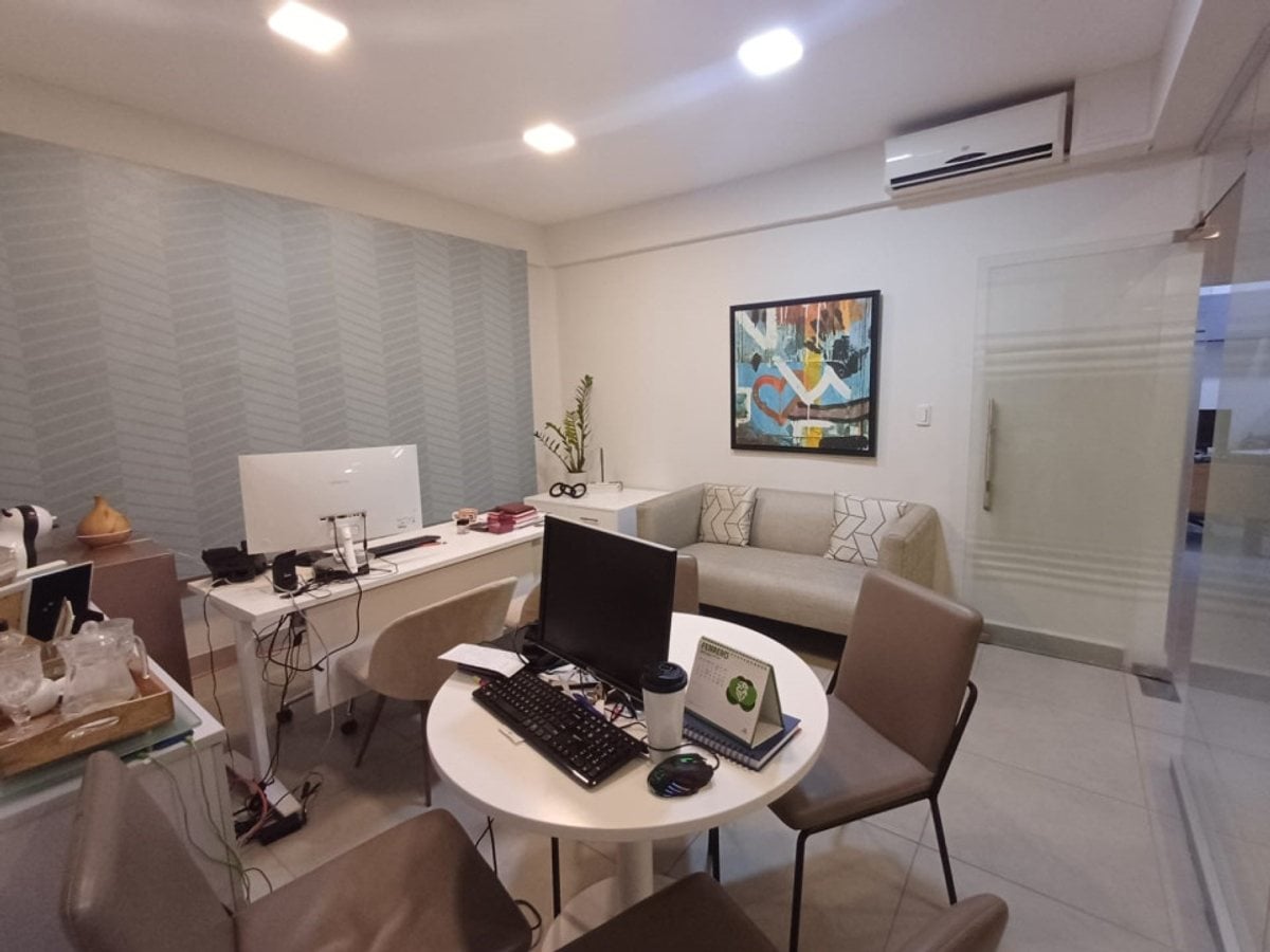 Local de oficina en alquiler – foto 2