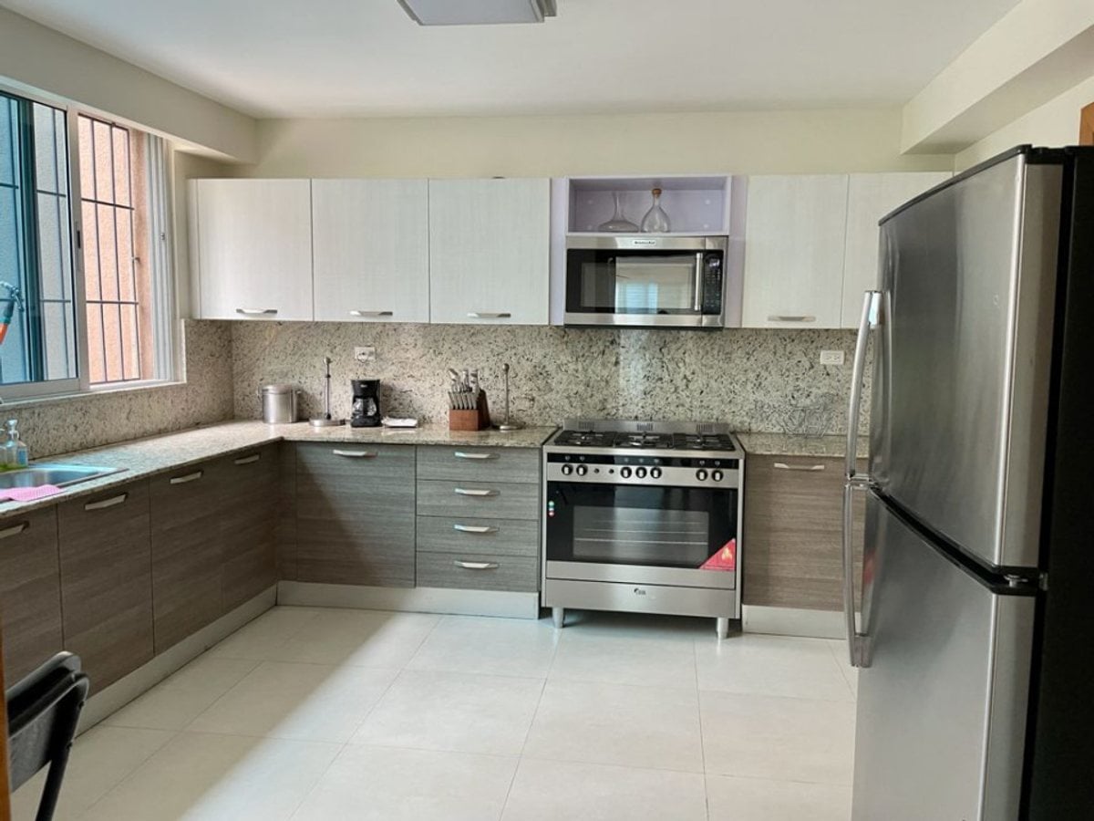 Apartamento de 2 niveles de lujo, amueblado en Santo Domingo – foto 5