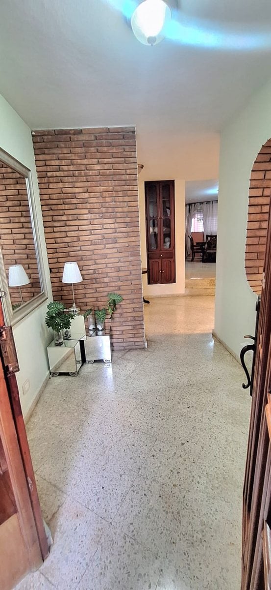 Casa en Los Restauradores, Santo Domingo – foto 2