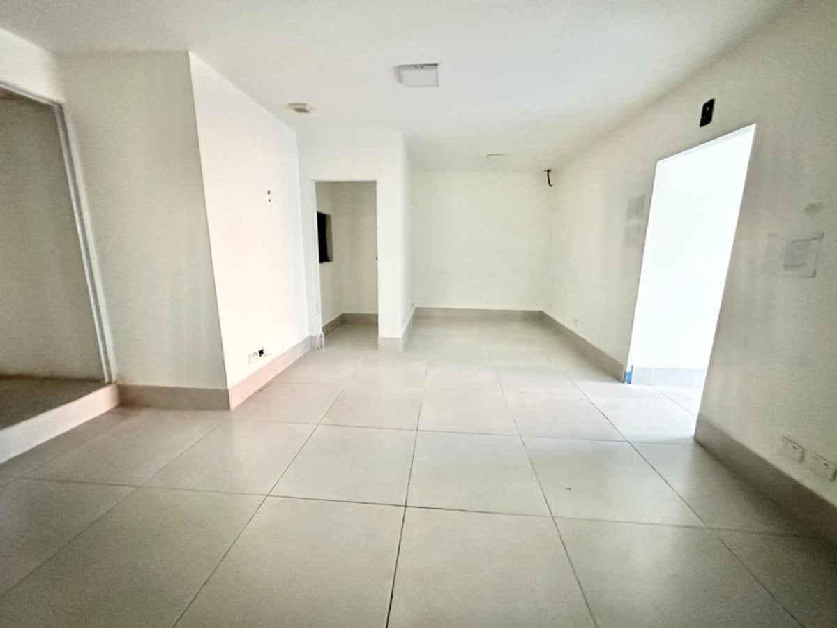 Local comercial en alquiler 165 m² herrera santo d – foto 3
