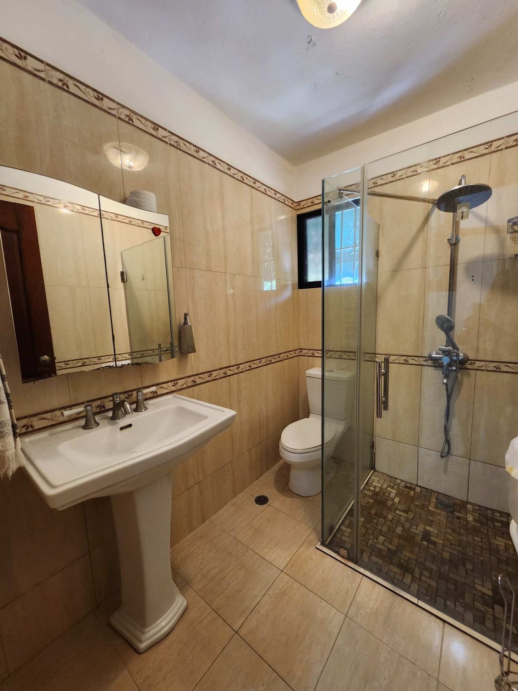CASA DE 2 NIVELES 4 HAB EN ALMA ROSA II – foto 9