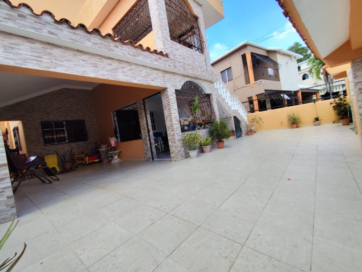 Casa en Santo Domingo Norte, 5 habitaciones – foto 1