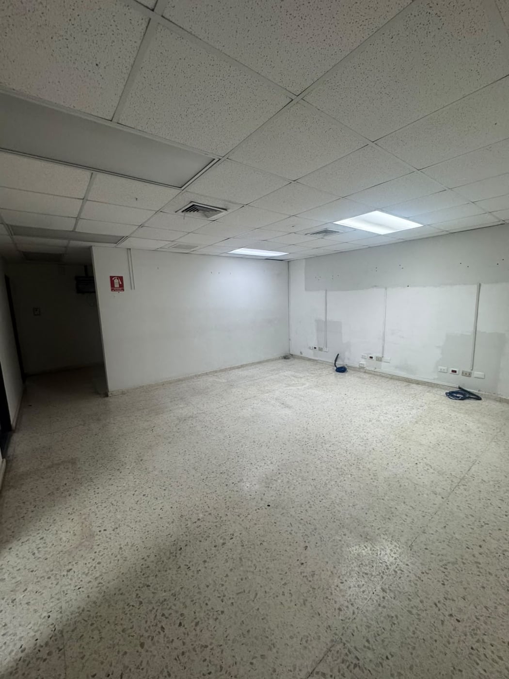 Local en alquiler – evaristo morales – foto 2