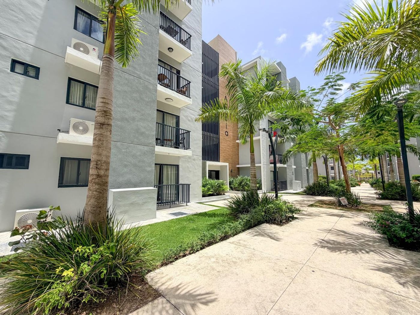 Apartamento de 2 habitaciones en alquiler – foto 1