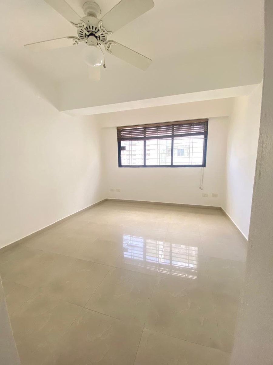 Aquiler apartamento 2do piso en Naco – foto 5