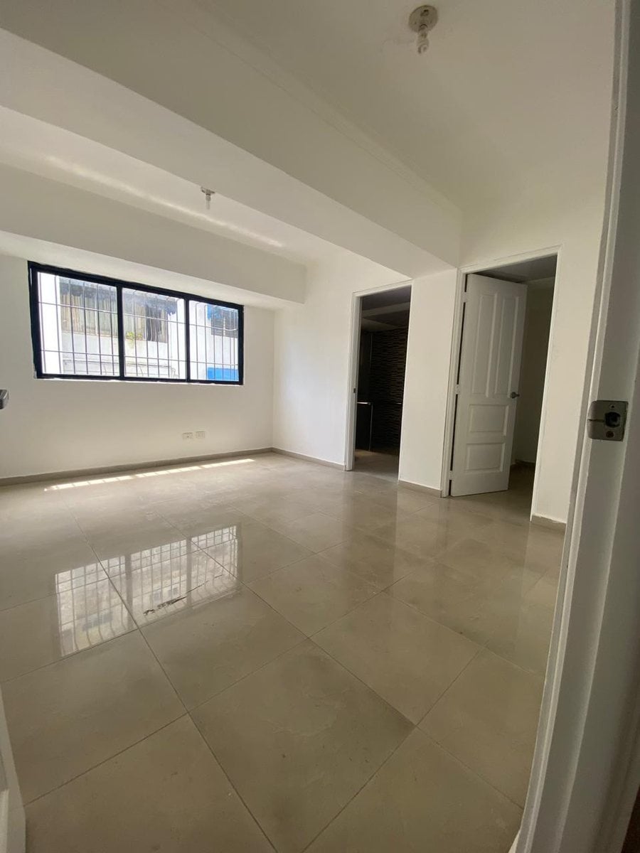 Aquiler apartamento 2do piso en Naco – foto 8