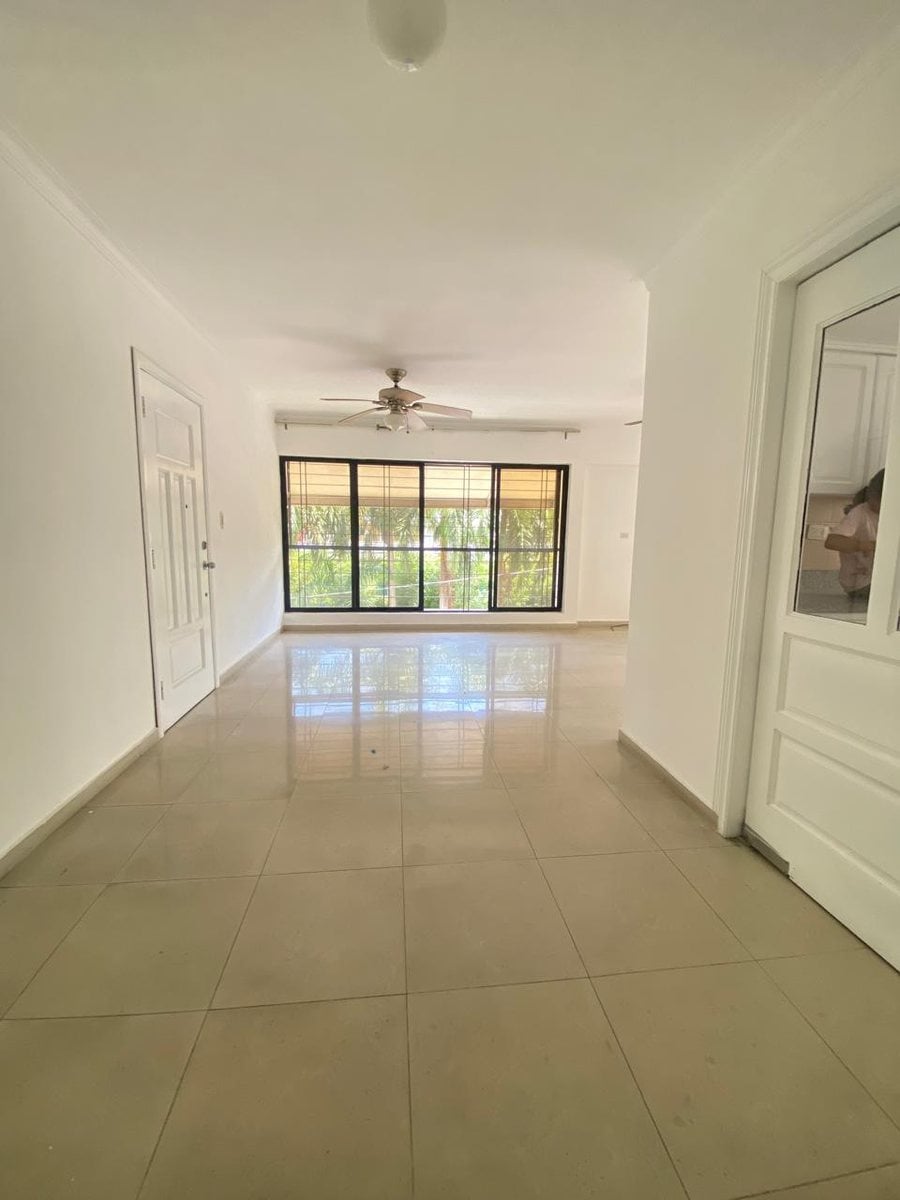 Aquiler apartamento 2do piso en Naco – foto 2