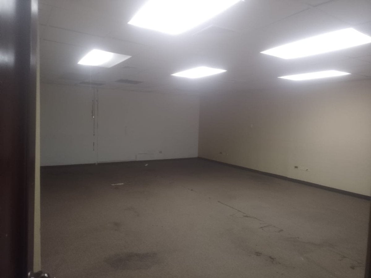 Local Comercial en Alquiler en La Julia – foto 2