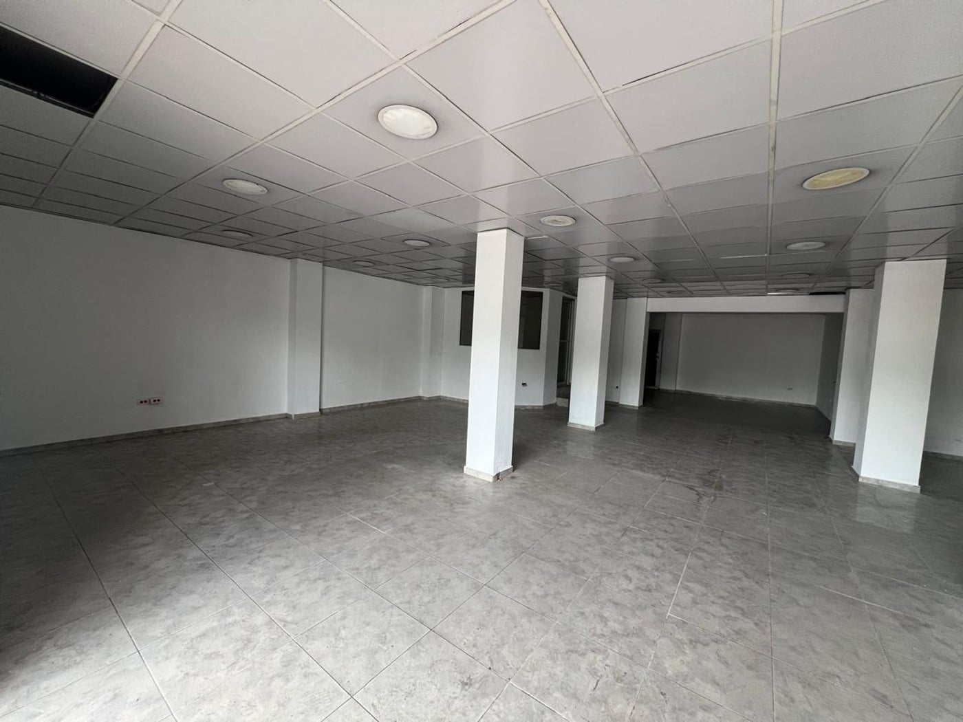 LOCAL COMERCIAL EN VENTA – foto 2