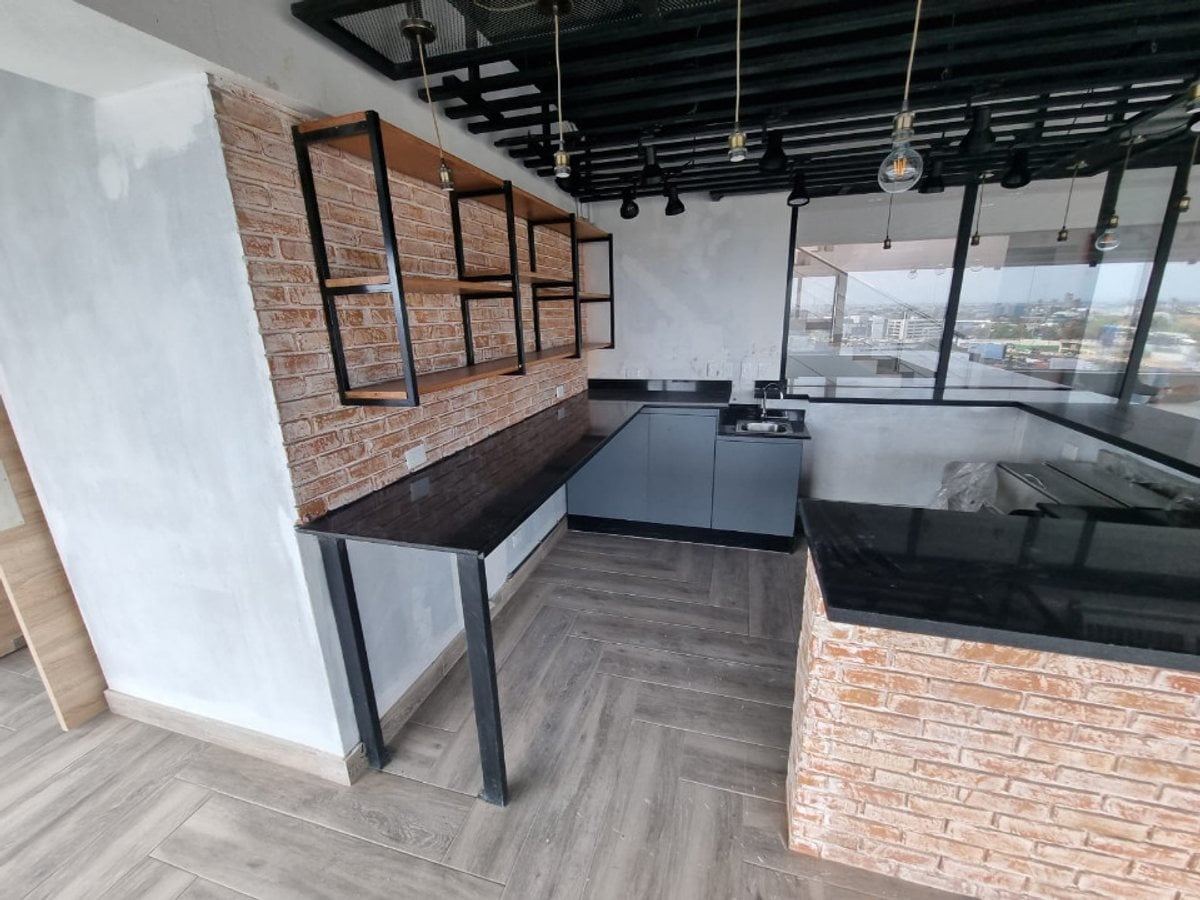 Local Comercial En Ensanche Serralles, Santo Domin – foto 6