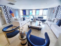 Exclusivo apartamento en Piso 11 con 5 parqueos – foto 2