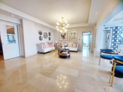 Exclusivo apartamento en Piso 11 con 5 parqueos – foto 1