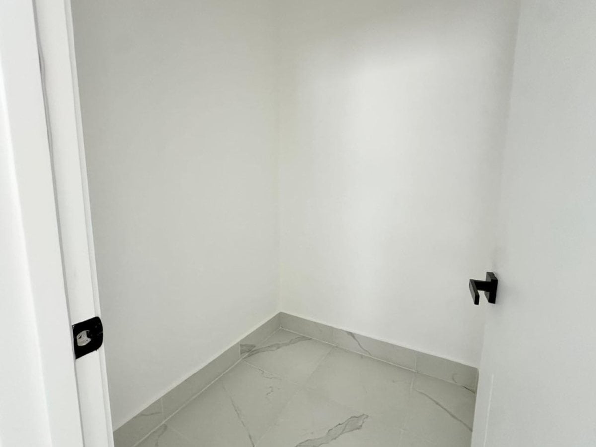 Alquilo Apartamento de 1 Hab en Evaristo Morales – foto 8