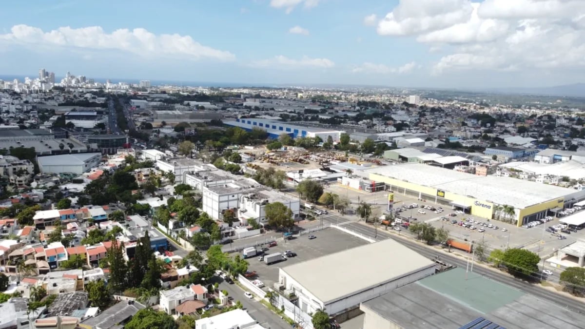 Local comercial | ensanche luperón – foto 2