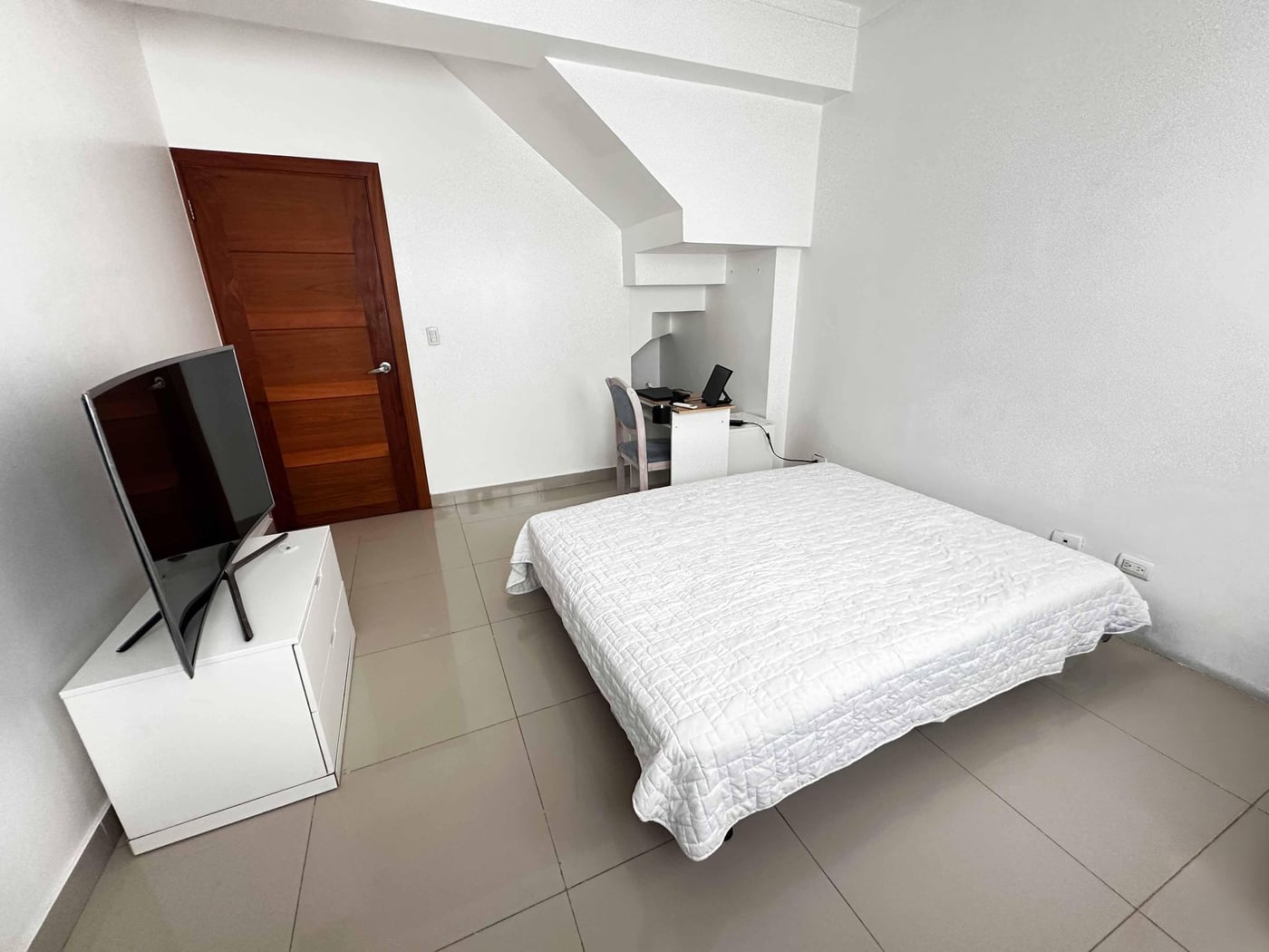 APARTAMENTO 2 NIVELES CON TERRAZA EN EL MILLON – foto 7