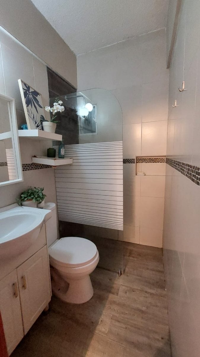Casa ideal para negocio, próximo a parada del metro – foto 6