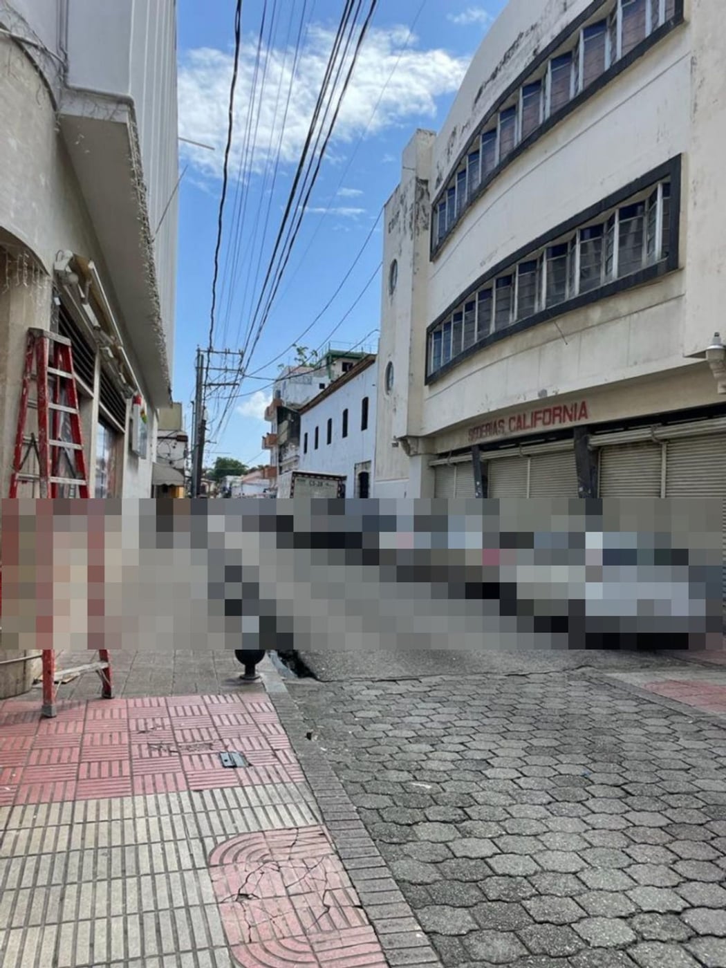 Edificio comercial en venta con parqueo en la zona – foto 3