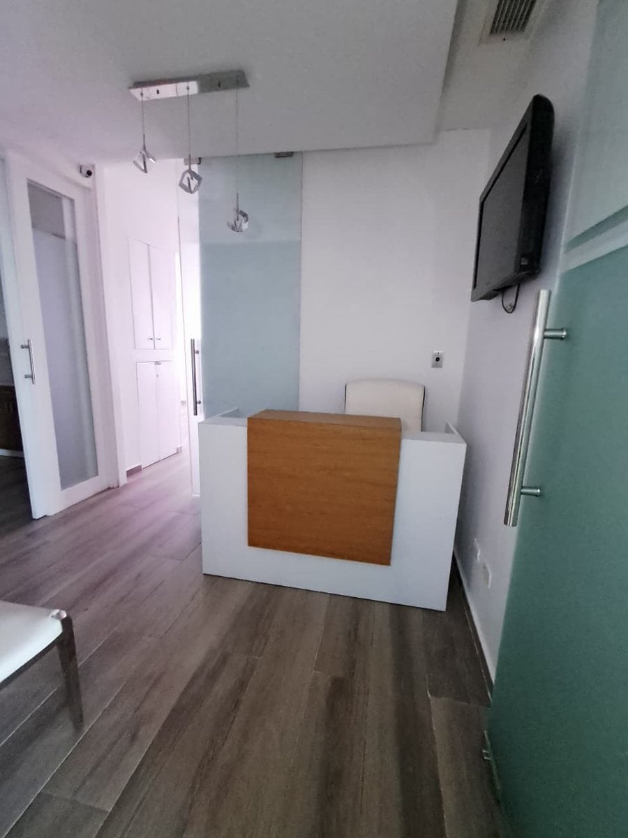 Local comercial en Bella Vista – foto 1