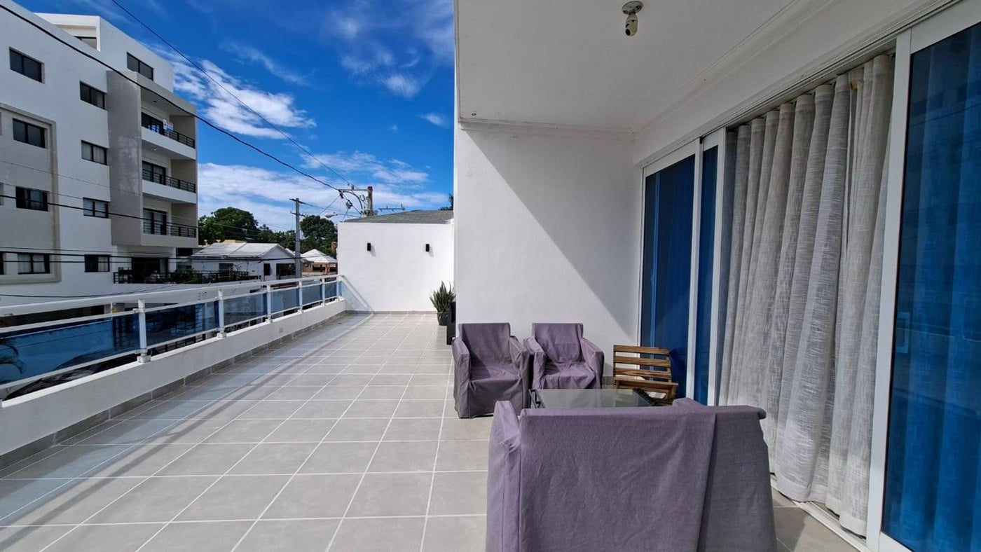 Amplio apartamento 2do piso terraza Distrito Nac. – foto 2