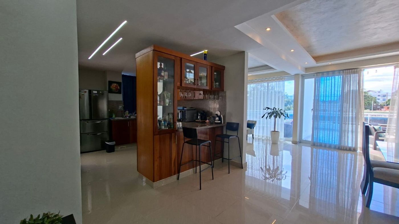 Amplio apartamento 2do piso terraza Distrito Nac. – foto 10
