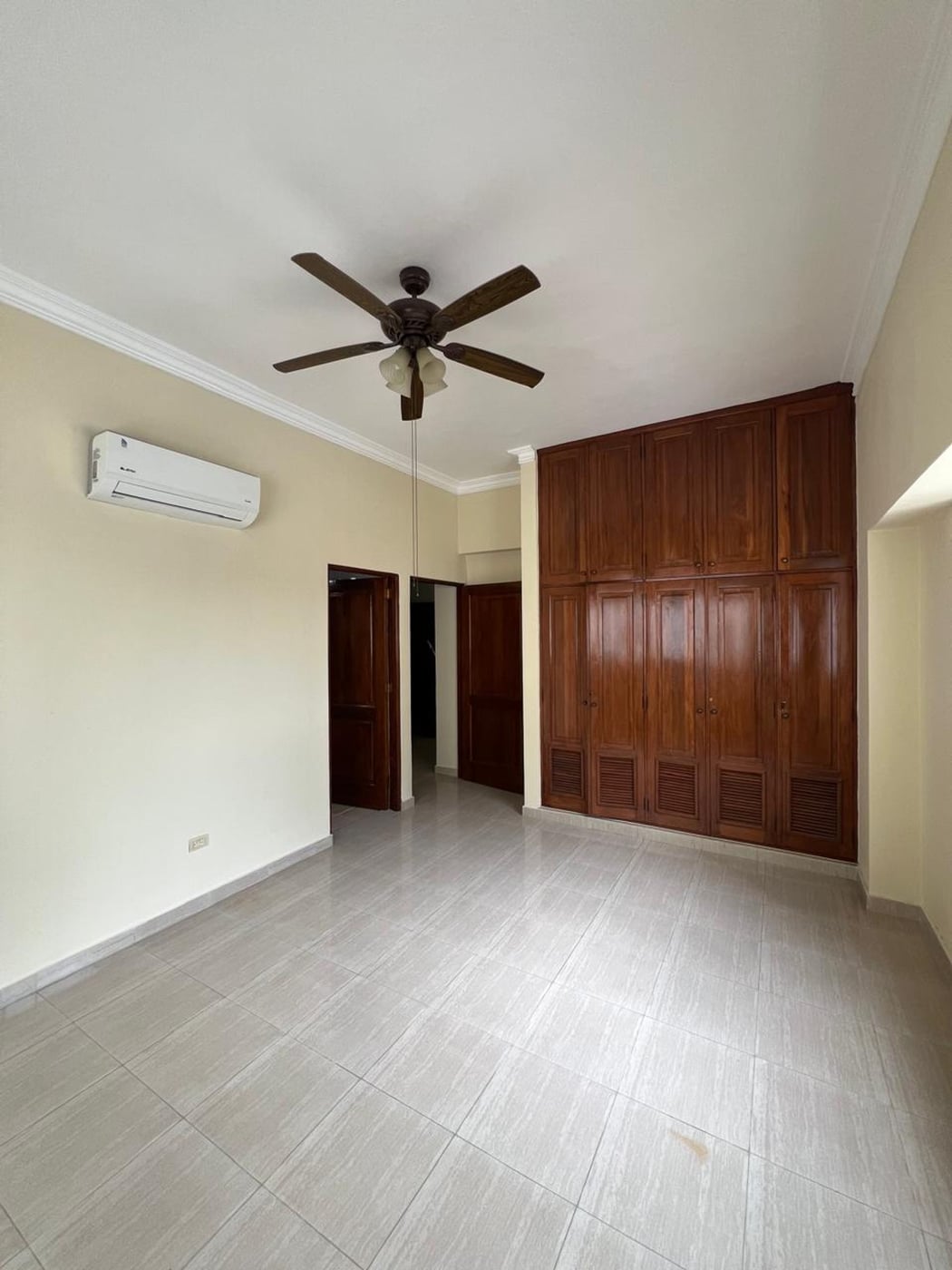 Apartamento clasico de gran tamaño – foto 11