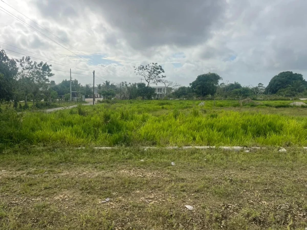 Solar en venta en La Otra Banda de Higüey 689 m² – foto 1
