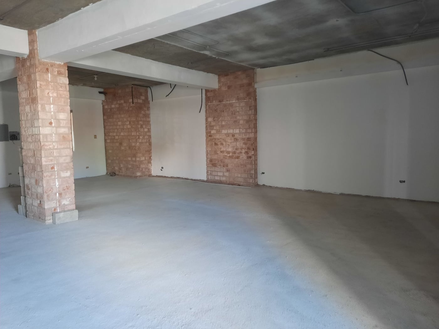 Local comercial en alquiler 120 m² av máximo gomez – foto 4