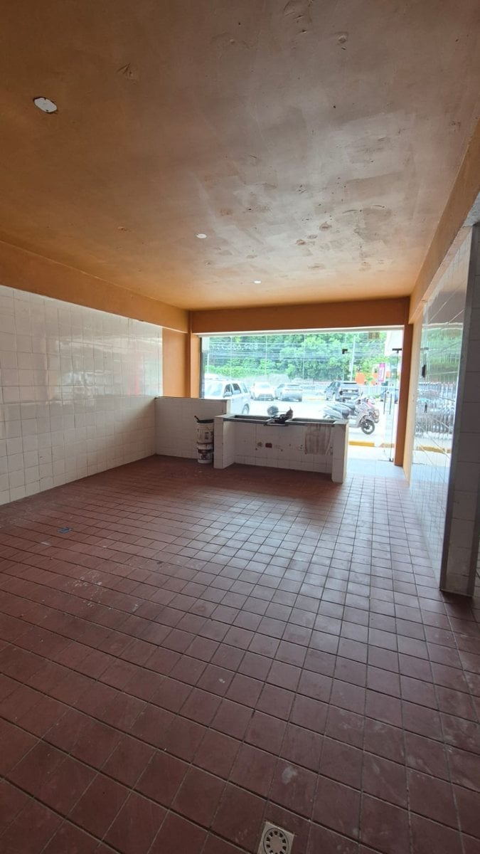 Local comercial en Arroyo Hondo – foto 2