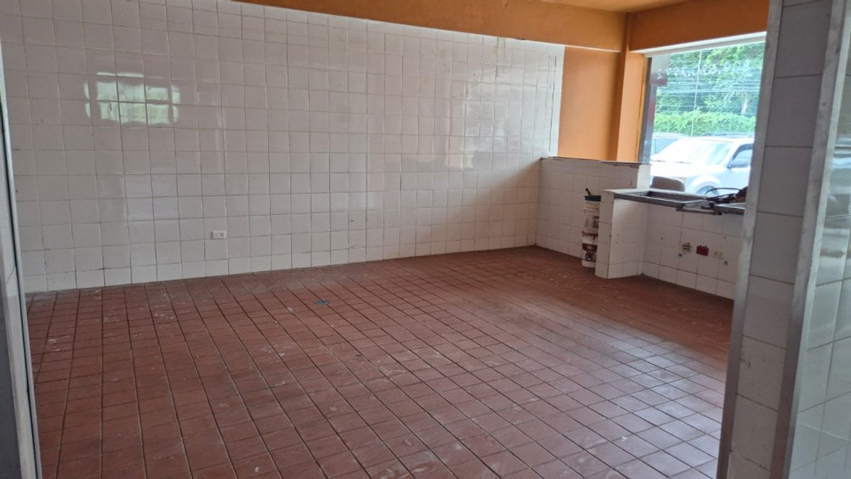 Local comercial en Arroyo Hondo – foto 4